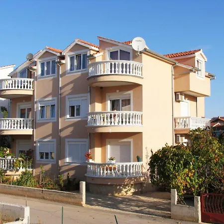 Apartment Bilac