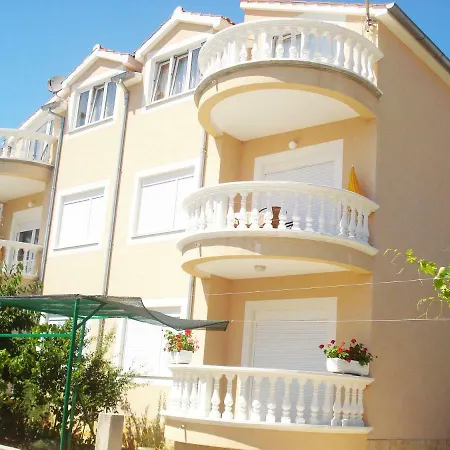 Apartment Bilac